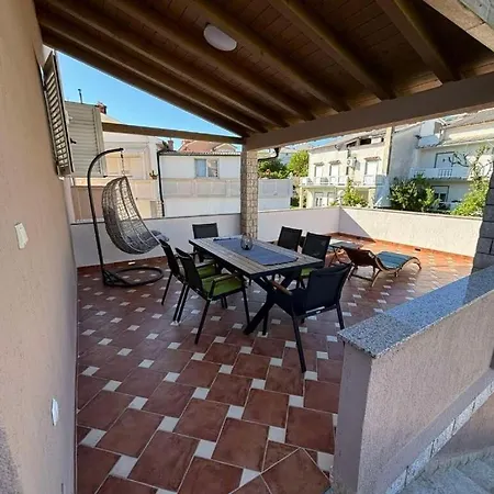 Lili